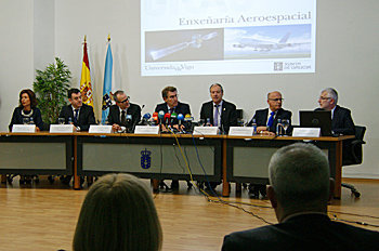 Presentación de la nueva titulación de Ingenieríaa Aeroespacial para el campus de Ourense./P.L.