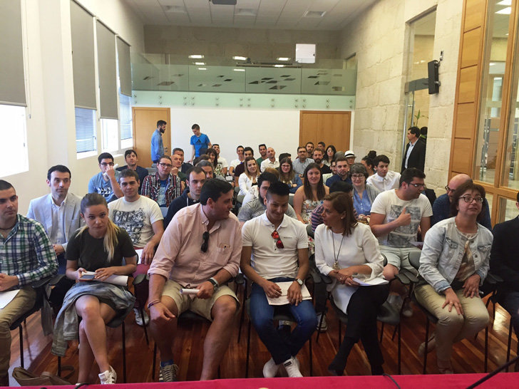 Participantes en el primer turno del &#34;Practicum Depo 2015&#34; de la Diputación de Pontevedra.