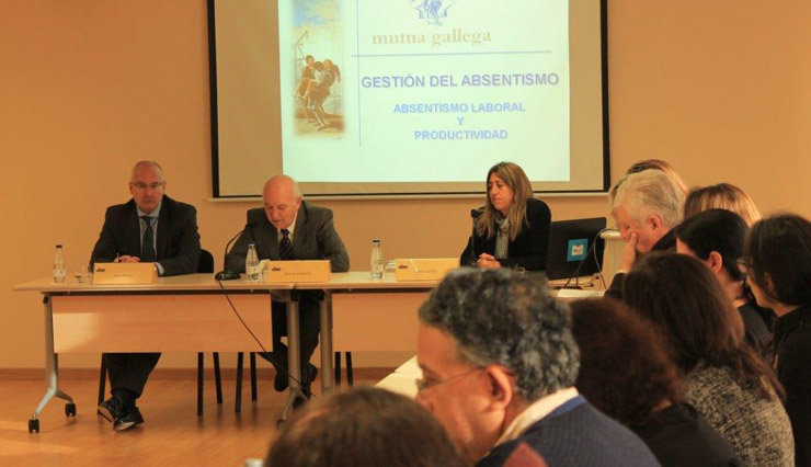 Javier Flórez, Antonio Fontenla y Belén Cartimil en la jornada sobre absentismo celebrada en la CEC.