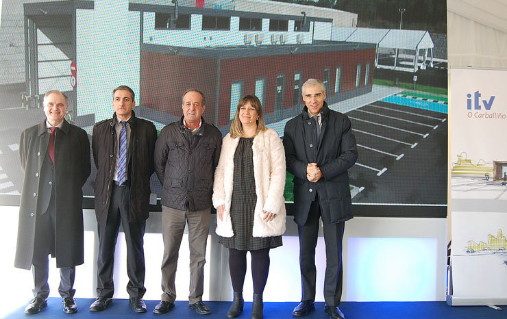 Directivos de Applus y Supervisión y Control junto al alcalde de O Carballiño y el conselleiro de Economía en la inauguración de la estación de ITV.