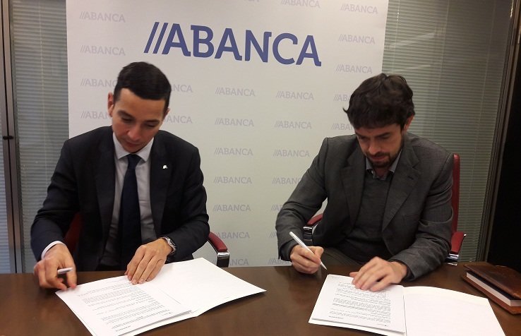Javier Soto y Fernando López Mera firmaron el convenio.