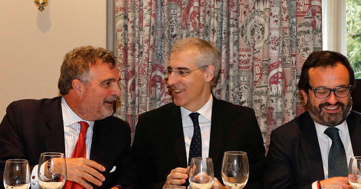 El presidente de Cesce, Álvaro Reginfo, el conselleiro Francisco Conde y el CEO de Pescanova Ignacio González.