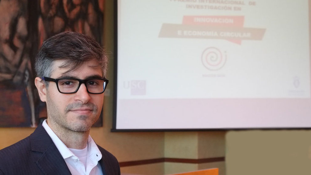 Leandro Llorente recibiu o I Premio de investigación en innovación e economía circular.