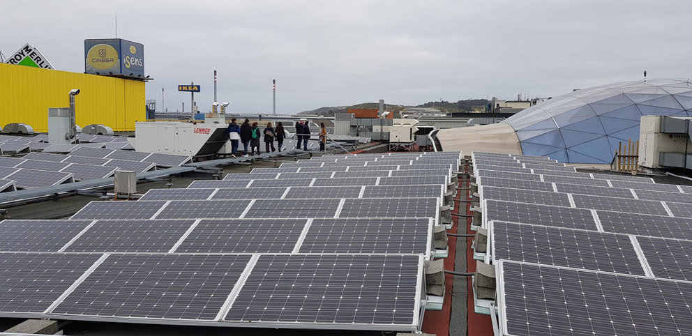 Marineda City cuenta con una planta fotovoltaica en su cubierta.