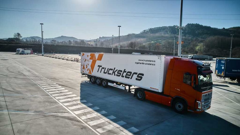 Trucksters es un operador de transporte tecnológico español basado en relevos de camiones.