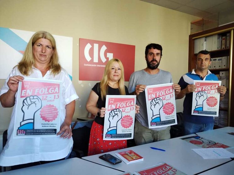 Rolda de prensa da CIG para anunciar folga no convenio de alimentación da provincia de Pontevedra.