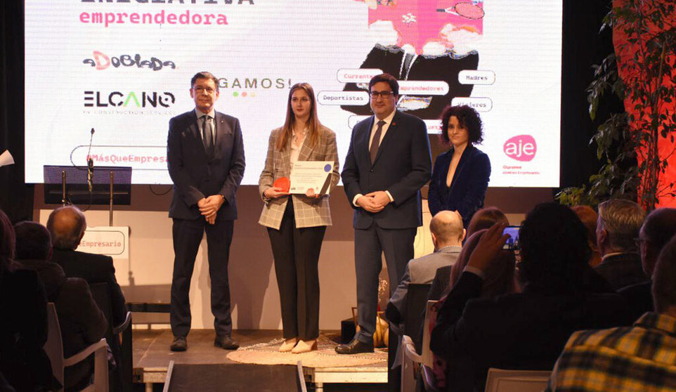 Uno de los galardonados por AJE Ourense en la edición 2022 de los premios.