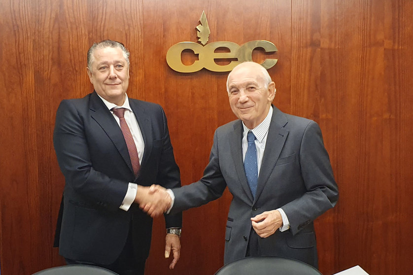Venancio Salcines, presidente de EFBS Grupo Educativo y de Cesuga, y Antonio Fontenla, presidente de la CEC.