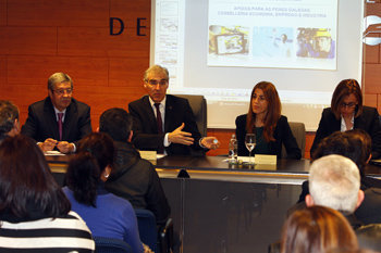 El conselleiro de Economía mantuvo un encuentro con comerciantes de Lugo en la Federación Gallega de Comercio./S.S.