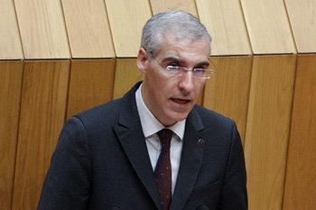 Francisco Conde, nunha intervención no Parlamento gallego./C.P.
