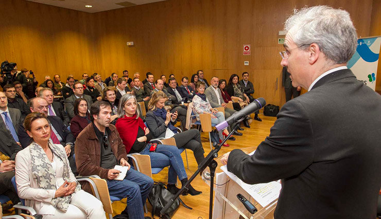 Conde, en la jornada de presentación de la Unidad Mixta Gas Natural Energylab en Bens, A Coruña./M.FUENTES.