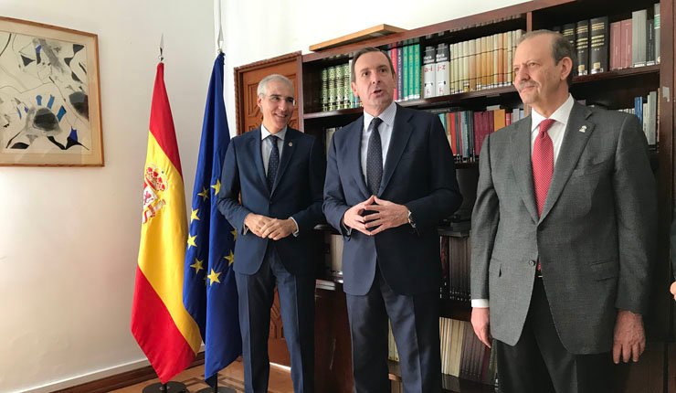 El conselleiro de Economía, Francisco Conde, mantuvo una reunión con el embajador de España en México, José Luis Fernández-Cid.