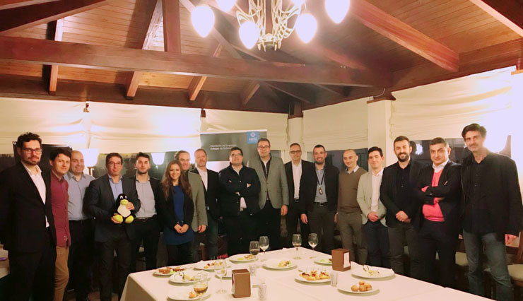 Miembros del Cluster TIC Galicia en una reunión.