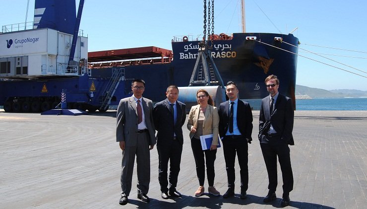 La delegación china en el Puerto Exterior de A Coruña.
