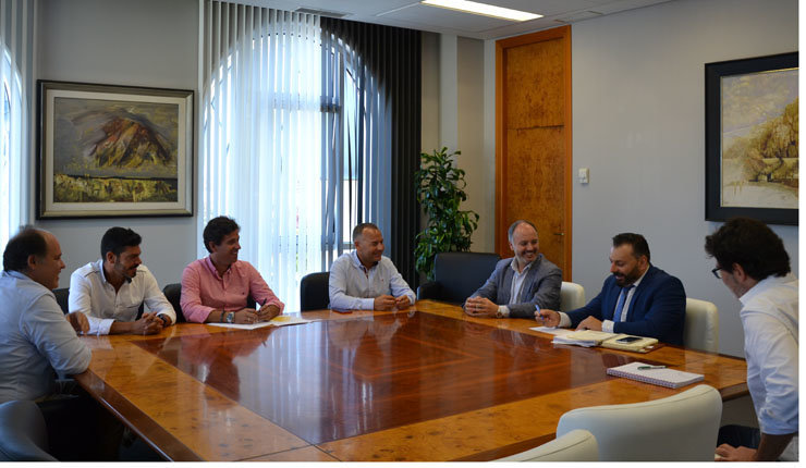 Reunión entre los representantes de los empresarios de A Pasaxe, el alcalde de Gondomar y el delegado de Zona Franca.