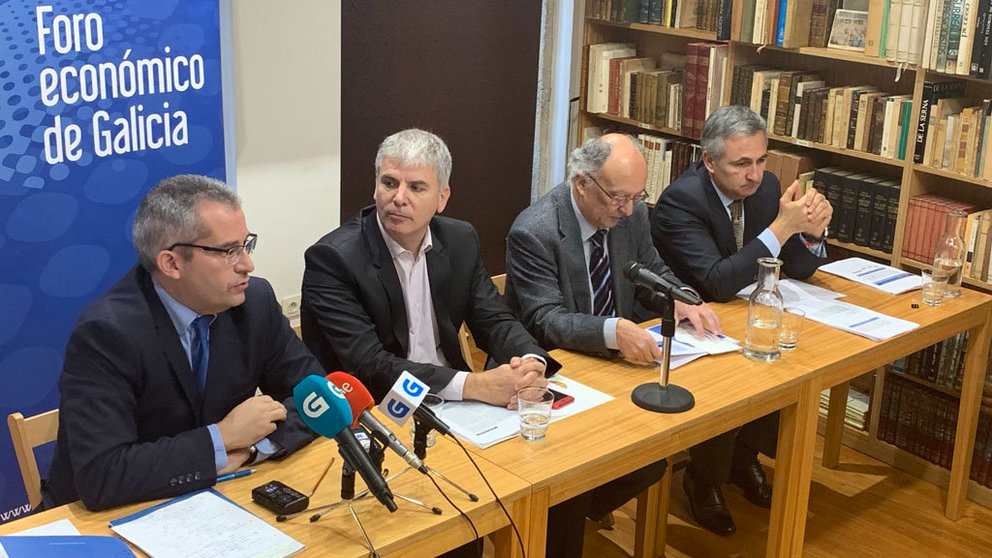 Patricio Sánchez, Santiago Lago, Fernando González Laxe y José Francisco Armesto presentaron en Santiago el  IV Informe de Coyuntura Socioeconómica de 2018.