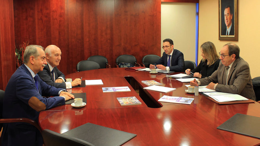 Reunión entre directivos de la Cámara coruñesa y la Confederación de Empresarios de A Coruña.
