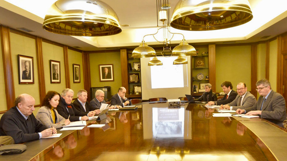 Reunión entre representantes de la Cámara de Santiago, la USC y el Área Empresarial del Tambre.