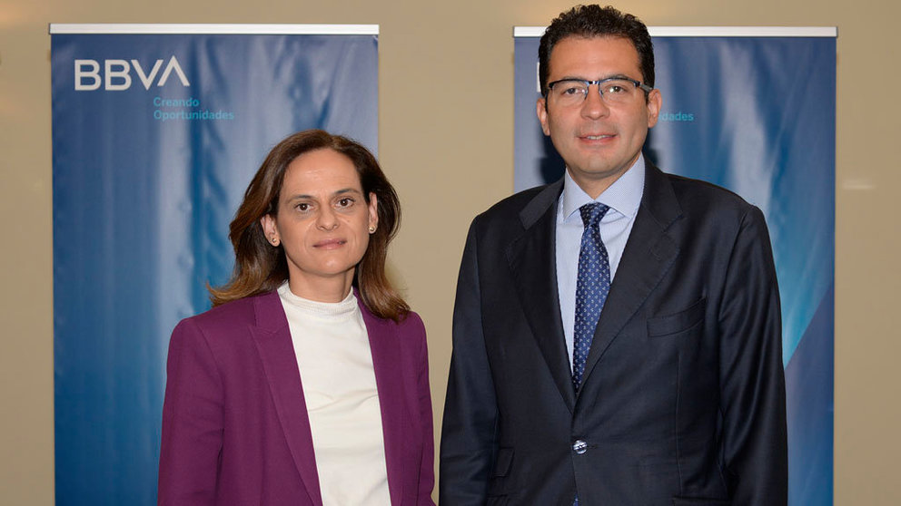 economista jefe para España de BBVA Research, Miguel Cardoso, y Yolanda Martínez-Bajo, directora de la Territorial Noroeste de BBVA.