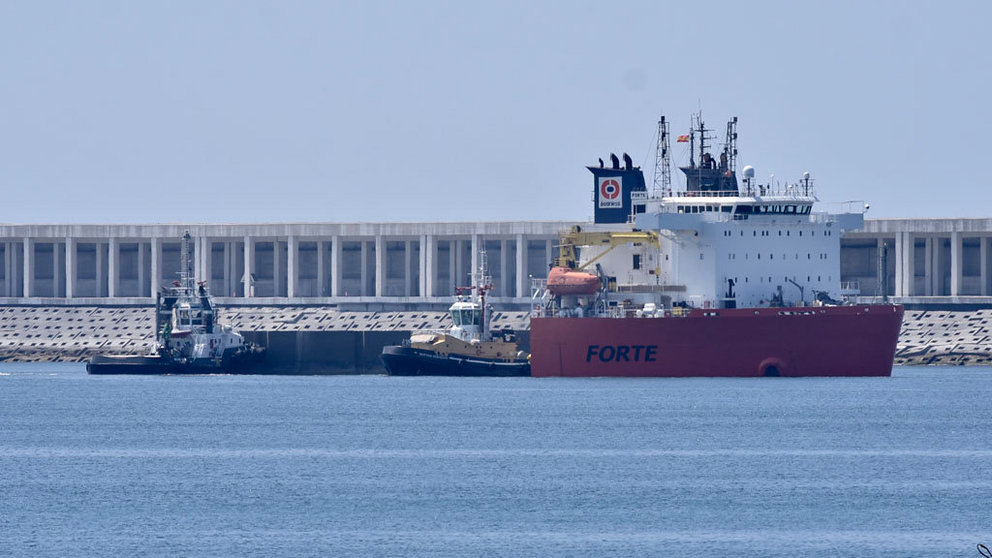El buque &#34;Forte&#34; será el encargado de trasladar los bloques hasta el puerto de Aberdeen.