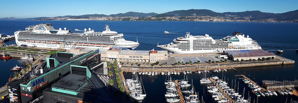 El y el Sapphire Princess, atracados en el muelle de trasatlánticos del puerto de Vigo.