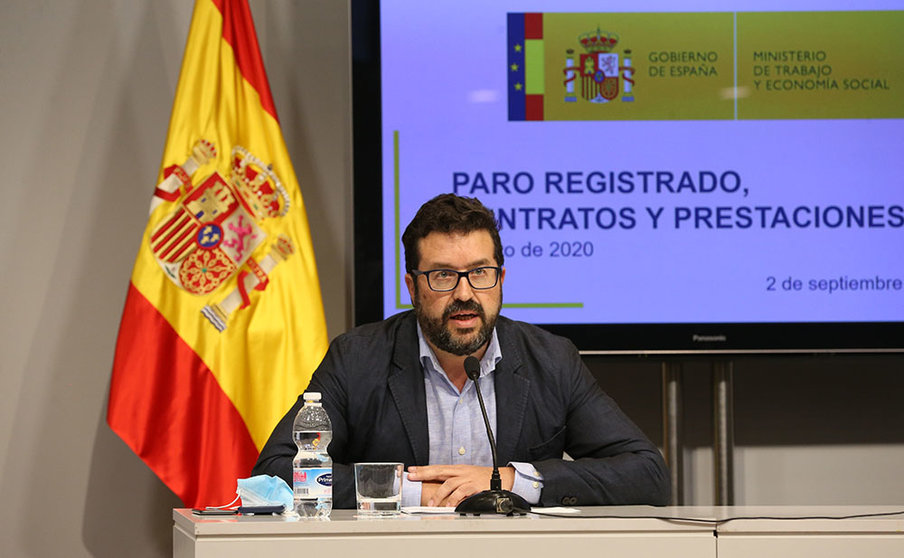 El secretario de Estado de Empleo, Joaquín Pérez, informando de los datos del desempleo.