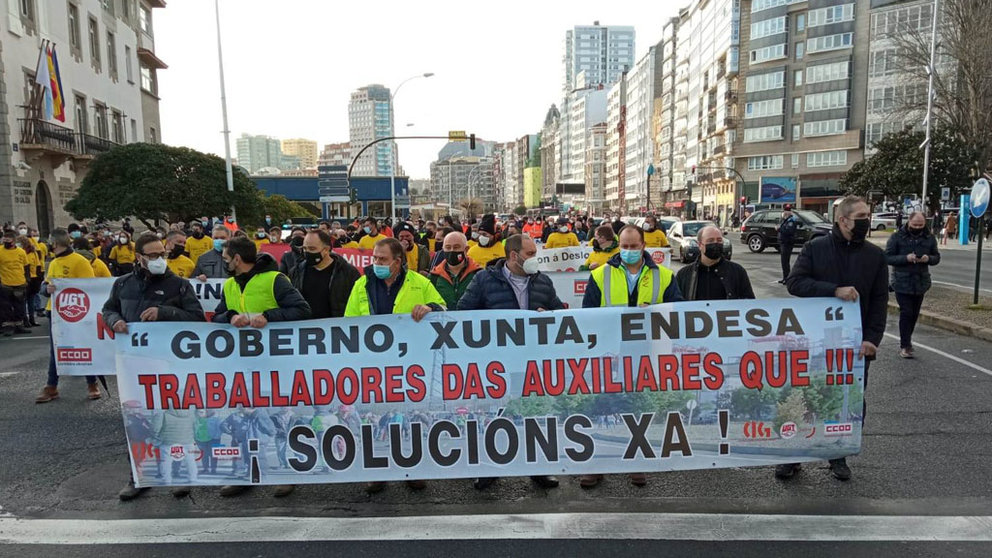 Protesta dos traballadores da central das Pontes na Coruña.