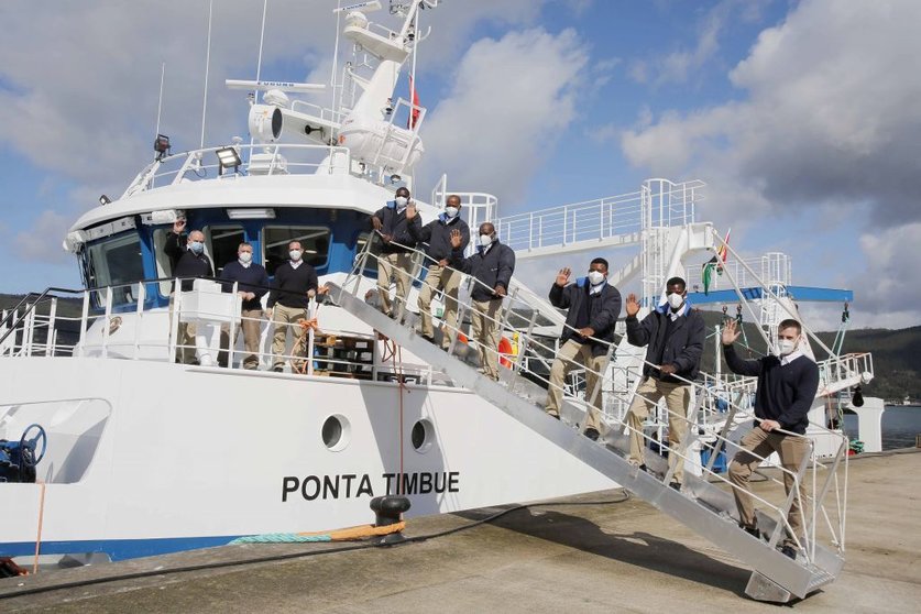 Tripulación del “Ponta Timbue”, que faenará en Mozambique.