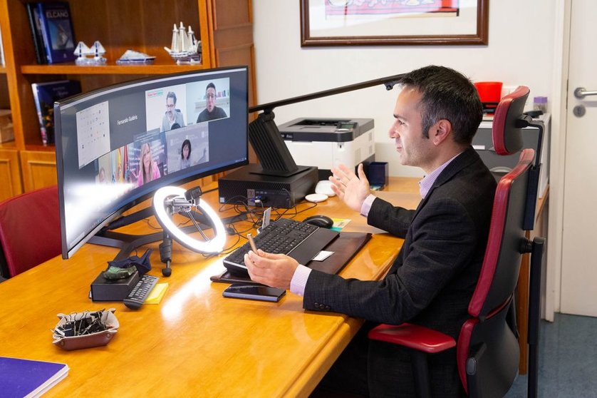 Fernando Guldrís intervino por videoconferencia en la apertura de las Jornadas profesionales de la Industria./X.CRESPO.