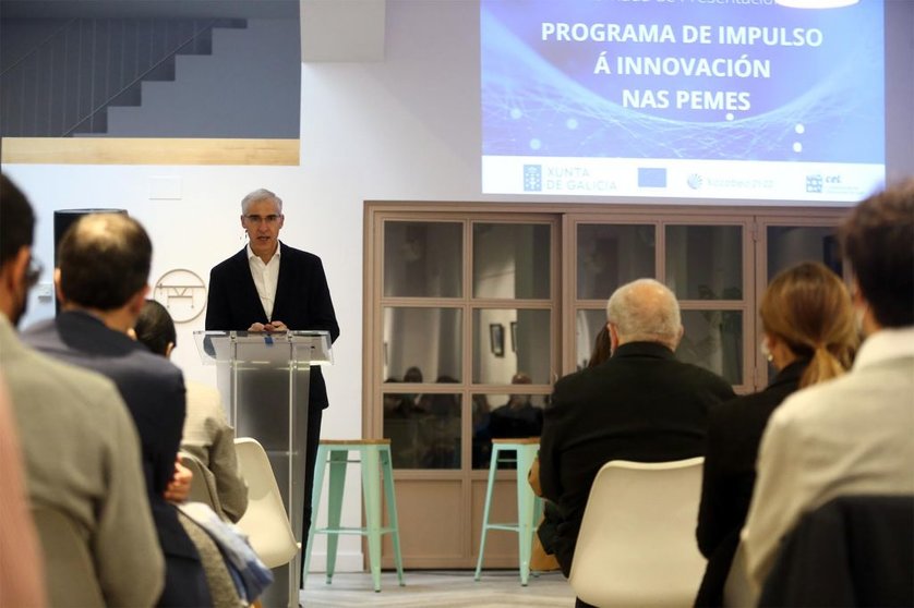 El conselleiro Francisco Conde presentó en Lugo el Programa de Impulso a la Innovación en las pymes./S.SENANDE.