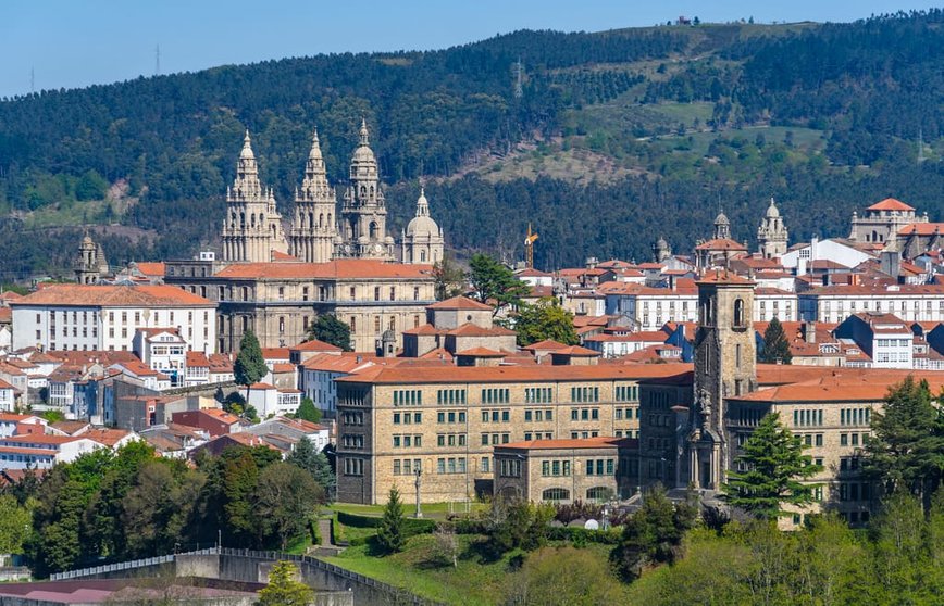 Vista de la Catedral y casco histórico de Santiago de Compostela.