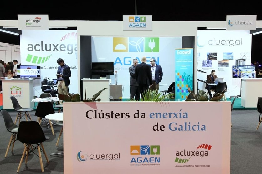 Stands de los clústeres de energía de Galicia en la última edición de Enerxétika.