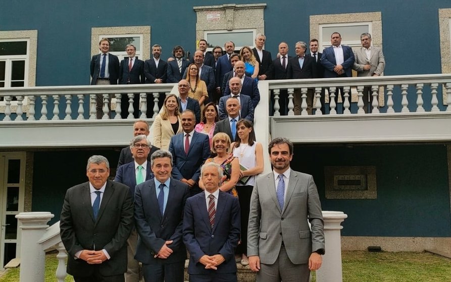 Representantes de las organizaciones gallegas y portuguesas que entran a formar parte del Consejo Estratégico de ConfMinho.