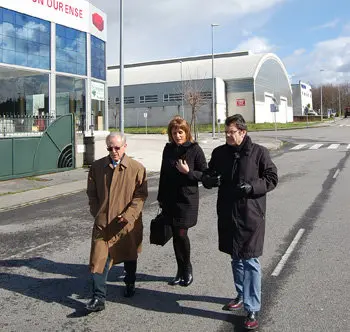 El director xeral de Energía y Minas en el parque empresarial de Vilamarín./M.R.