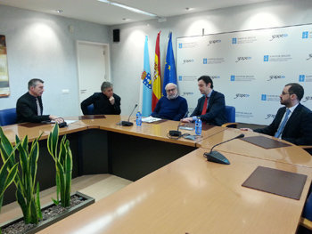 Javier Aguilera y Fernando Bayón en la firma del acuerdo entre Xunta y EOI.