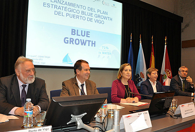 Enrique López Veiga, Abel Caballero, Ana Pastor, Rosa Quintana y José Llorca, en la presentación de &#39;Crecimiento Azul&#39;.