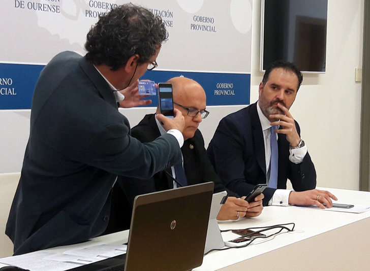 Eduardo Aldao, Manuel Baltar y Rubén Saavedra, en la presentación de la App.