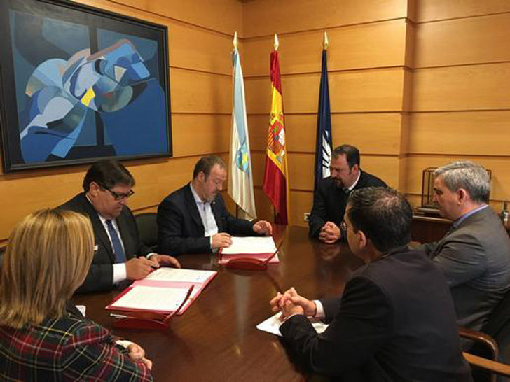Firma del convenio de colaboración entre la Universidad de A Coruña y el Colegio de Ingenieros Navales.