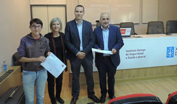 La secretaria xeral de Emprego participó en la entrega de diplomas de un curso del ISSGA en Ourense.