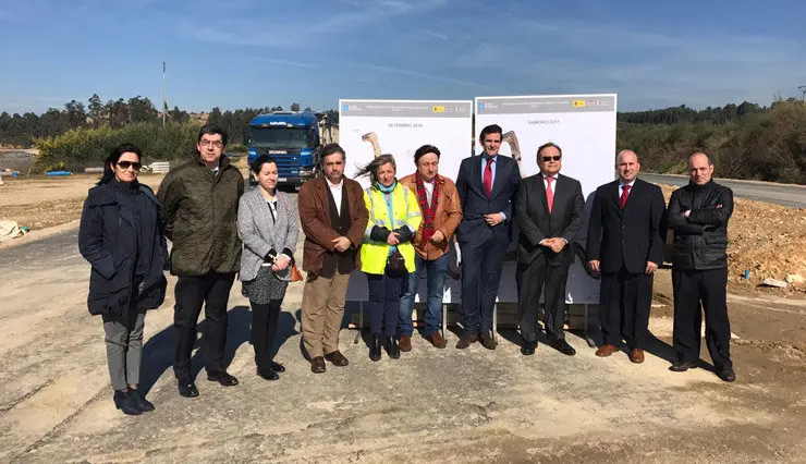 Pedrosa y la delegación mexicana en su visita a la Plataforma Logística.