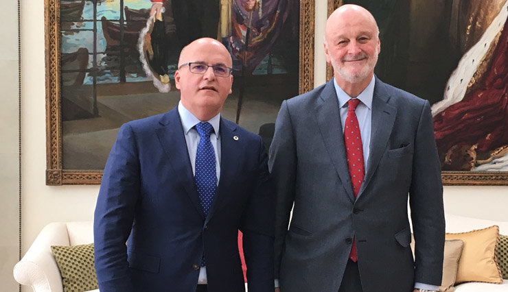 El presidente de la Diputación de Ourense con el embajador español en Estados Unidos.