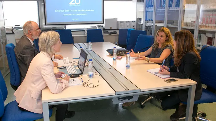 secretaria xeral de Emprego, Covadonga Toca, reunirase coa Asociación Gallega de Empresas de Ingeniería (AGEINCO). Na sala de xuntas da Secretaría Xeral de Emprego.
foto xoán crespo
18/04/17
