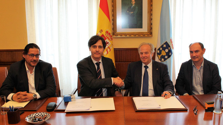 El presidente de la Autoridad Portuaria de Ferrol-San Cibrao, José Manuel Vilariño Anca, y el representante de la UTE Copasa S.A., Ogmios S.L. y Geotunel, José María Roig firmaron el contrato.