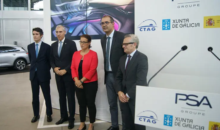 Jaime Moreno, Francisco Conde, Carla Gohin, Frédérich Puech y Luis Moreno, en el Centro de Excelencia Tecnológica del CTAG./P.L.