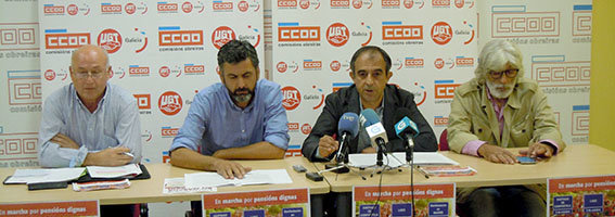 Dirixentes de CCOO e UGT-Galicia presentaron en Santiago a campaña en defensa de pensións dignas.