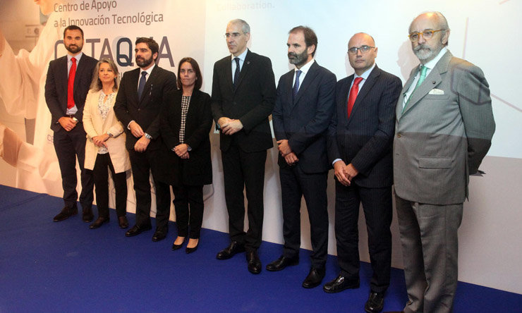 Autoridades en el  acto con motivo de la acreditación de Cetaqua Galicia como Centro de Apoyo a la Innovación Tecnológica de ámbito estatal./P.FERRÍN.