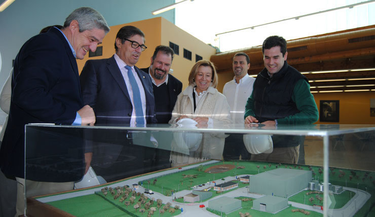 O reitor da UDC, xunto coa vicerreitora do Campus de Ferrol e o vicerreitor de Investigación á Planta de Tratamento de Residuos Industriais de Galicia, Sogarisa, en As Somozas.