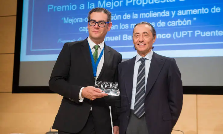 Manuel Barro, técnico de la UPT de As Pontes, y Manuel Morán, director general de Generación de Endesa./F.VILLAR.