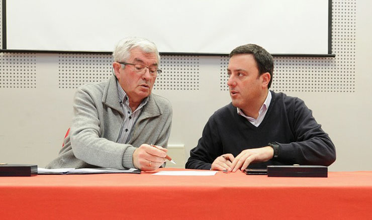 José Castro e Valentín González na sinatura do convenio.