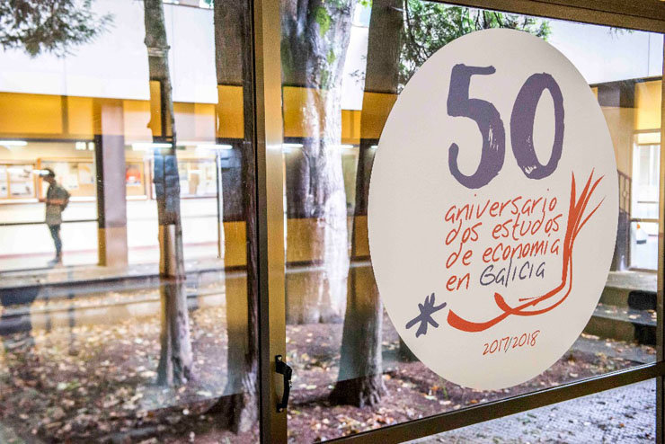 A Facultade de Económicas da USC celebra os 50 anos dos estudos de Economía en Galicia.